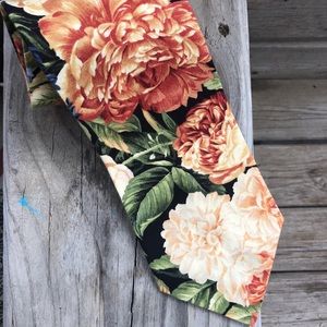 Floral Men’s Tie
